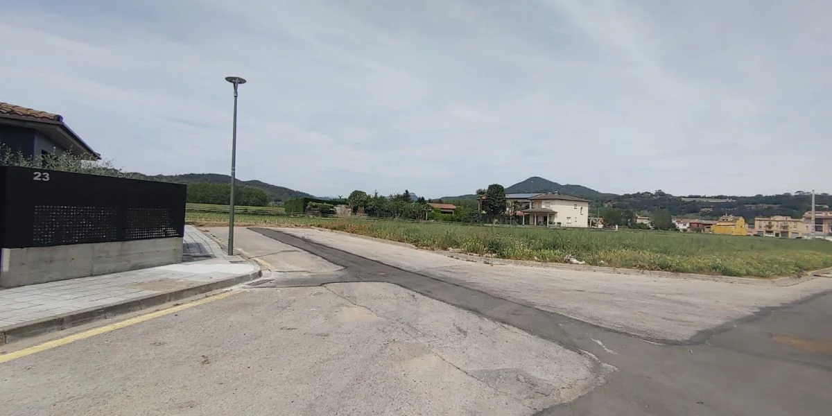 Land Of M² In Bescanó, Spain