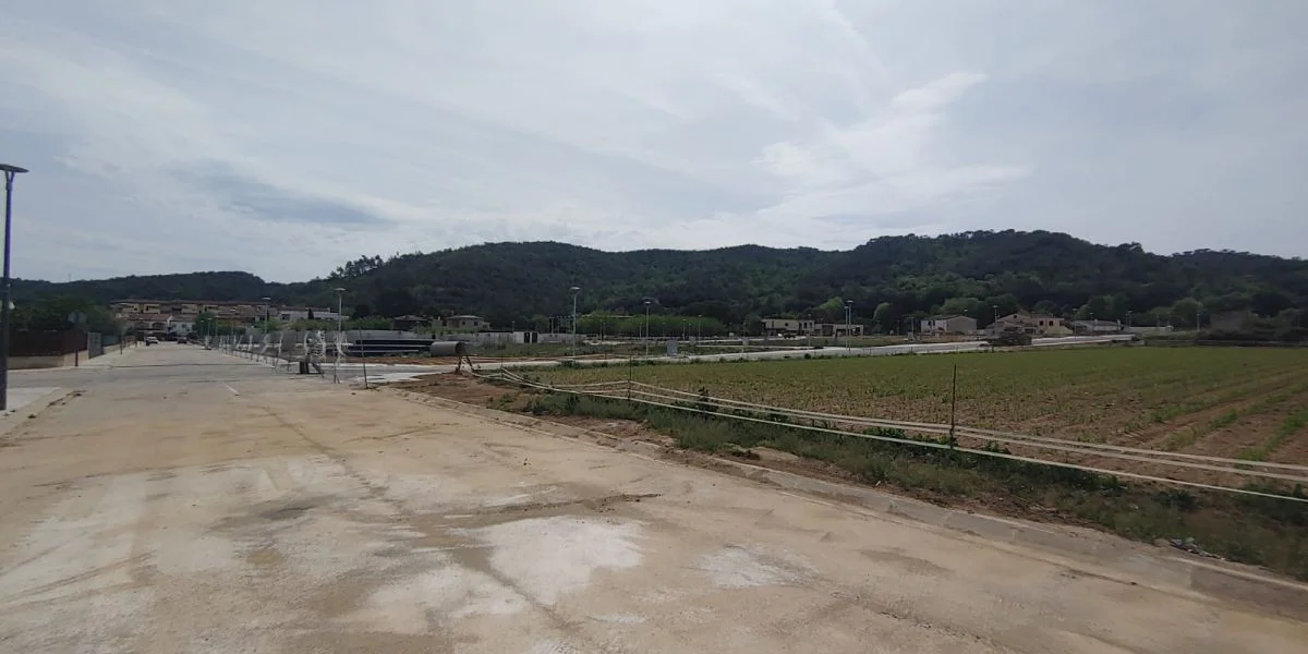 Land Of M² In Bescanó, Spain