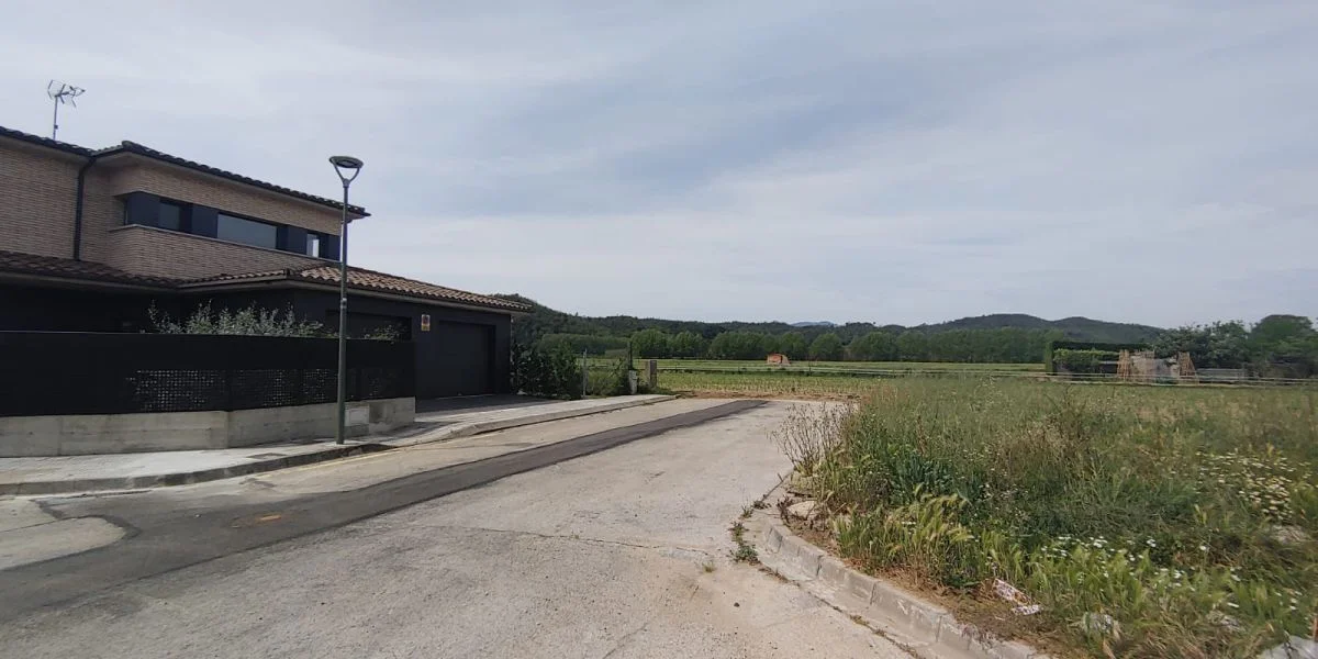 Land Of M² In Bescanó, Spain