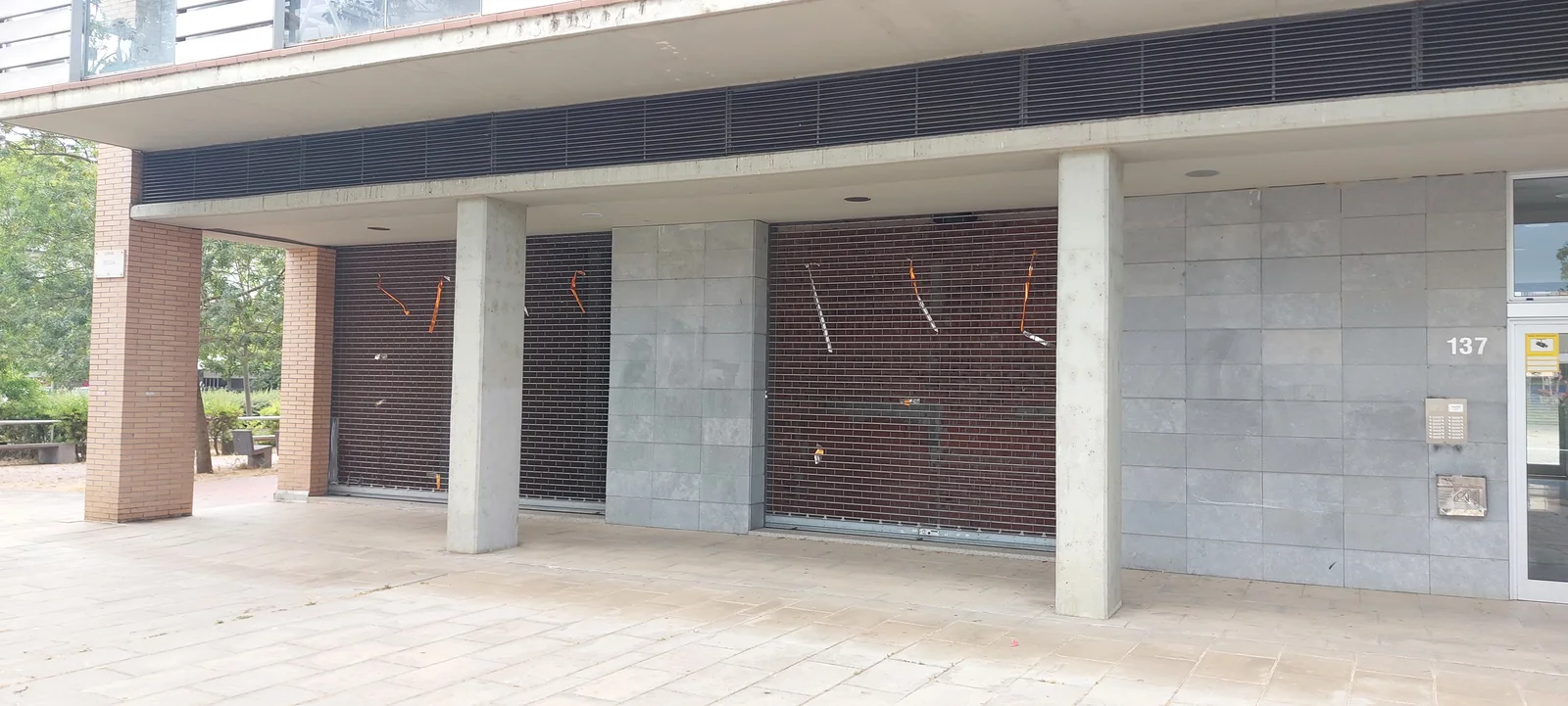 Commercial Of 83 M² In Girona, Spain
