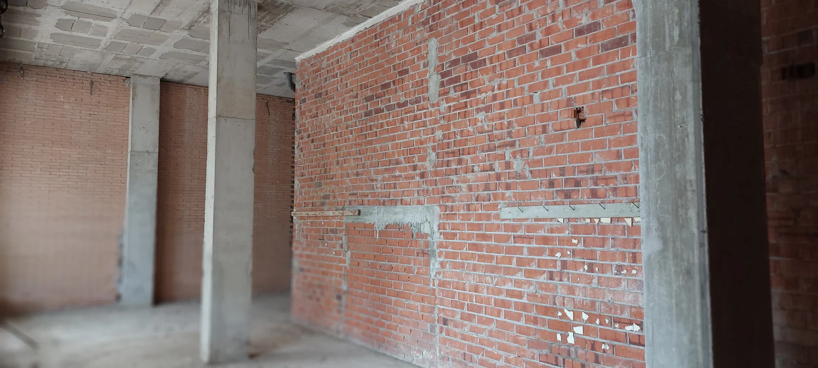 Commercial Of 83 M² In Girona, Spain