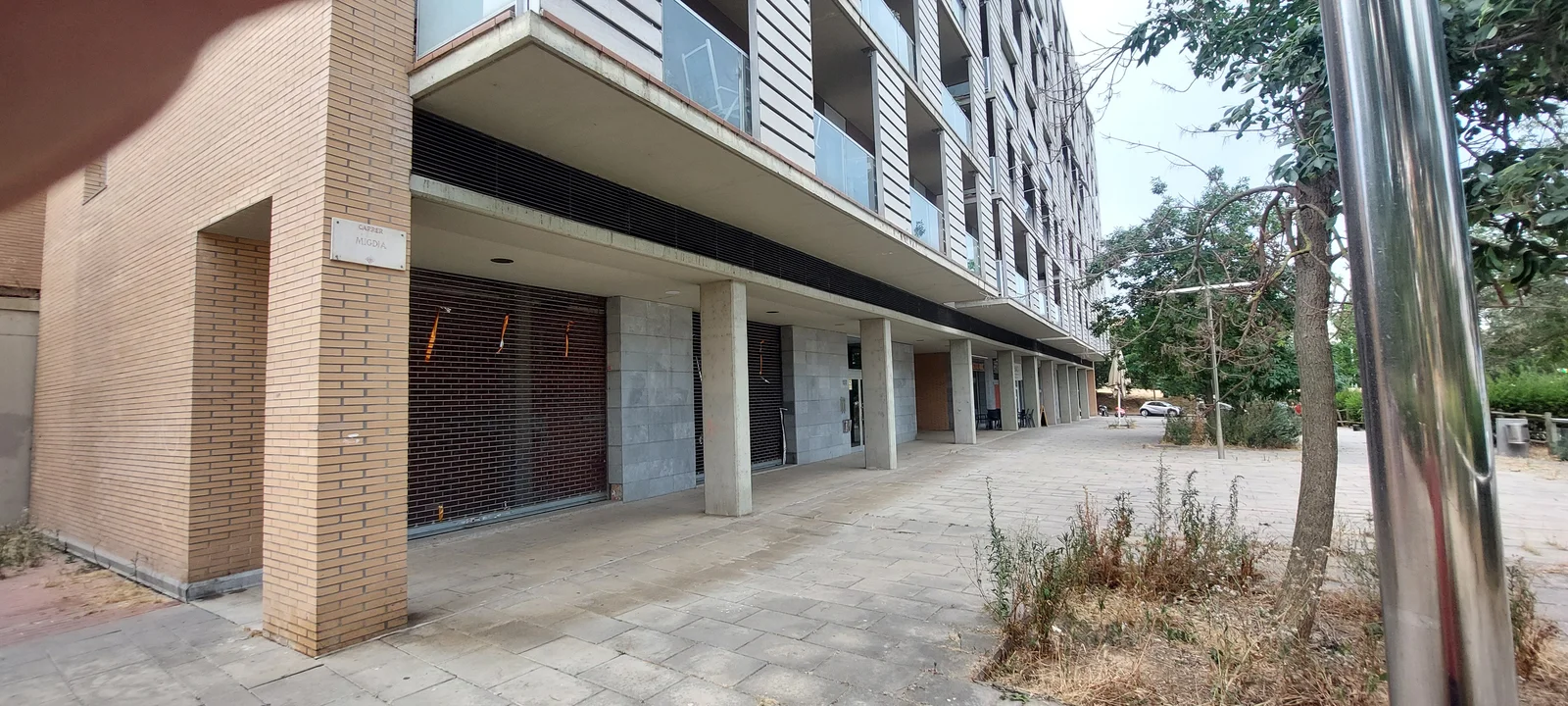Commercial Of 83 M² In Girona, Spain
