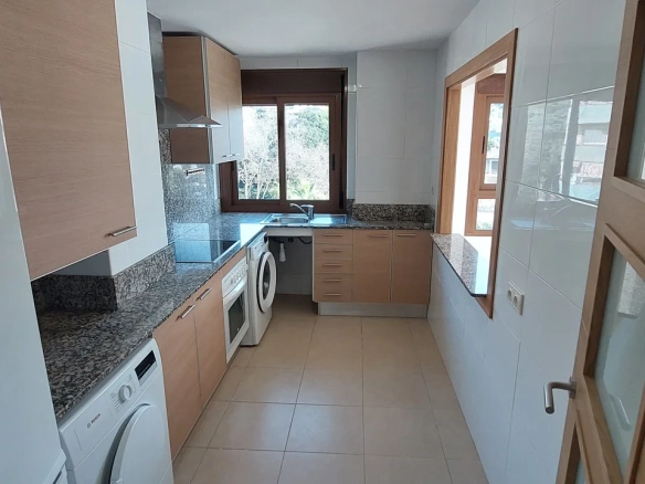 2-bedroom Flat In Lloret De Mar, Spain (87 M²)
