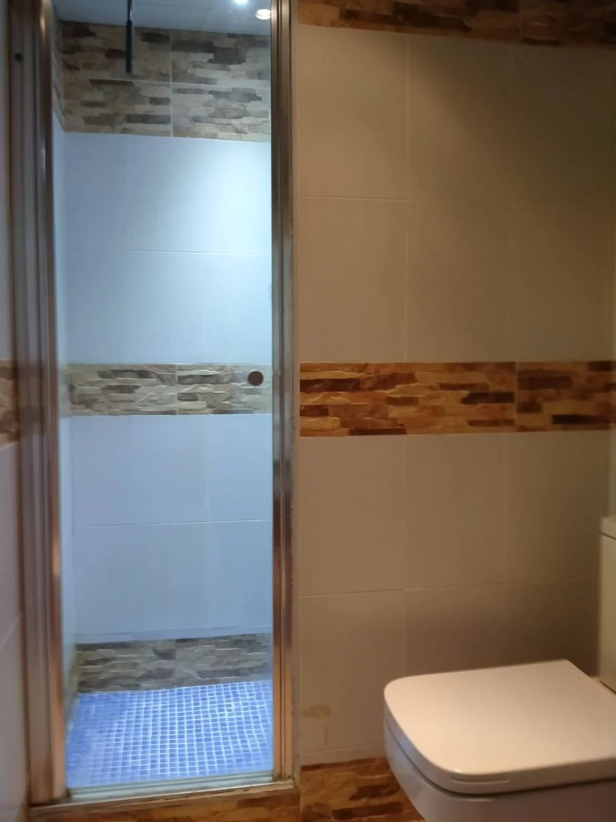 Commercial Of 121 M² In L’escala, Spain