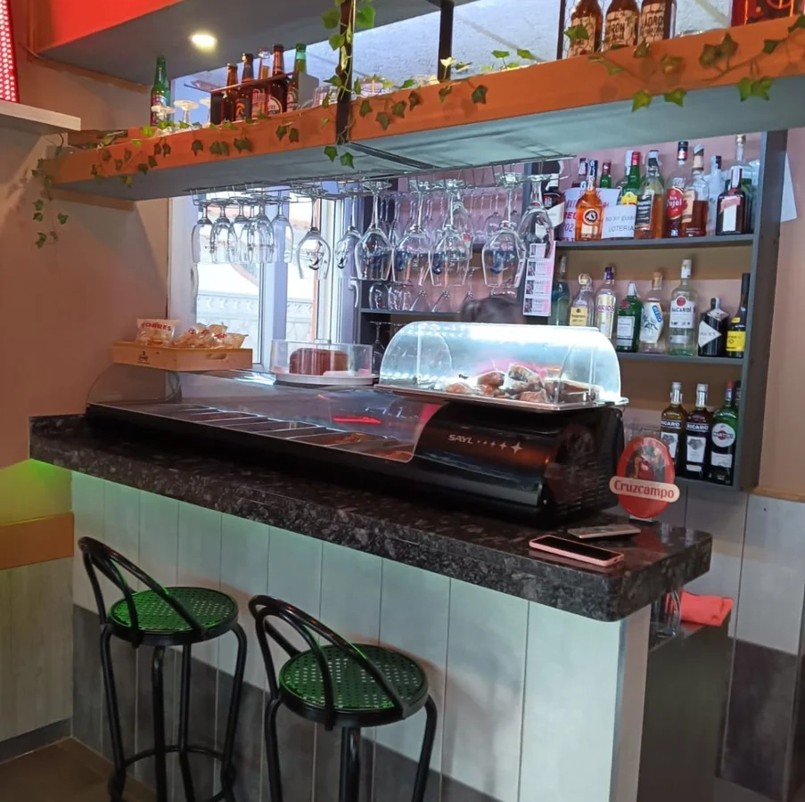 Commercial In L’escala, Spain (121 M²)