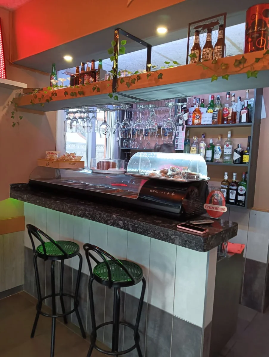 Commercial Of 121 M² In L’escala, Spain