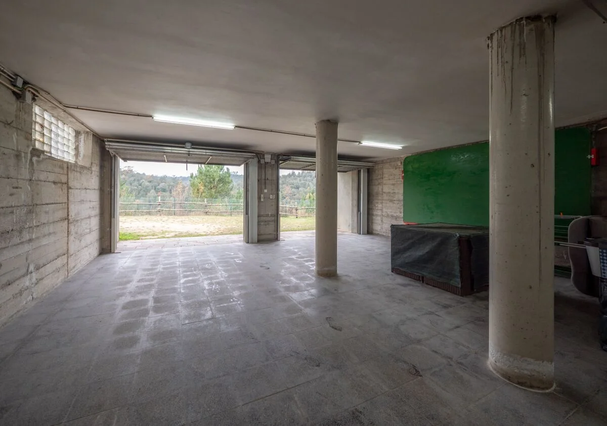 House Of 450 M² In Bescanó, Spain