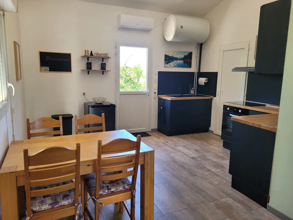 Detached House Of 180 M² In Alignan Du Vent, France