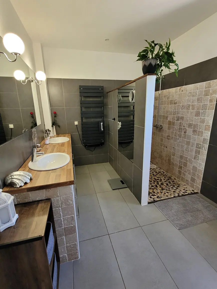 Detached House Of 180 M² In Alignan Du Vent, France