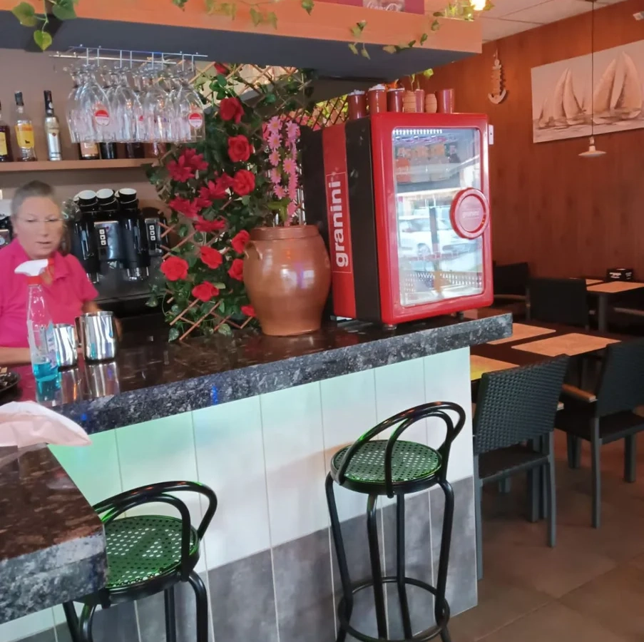 Commercial In L’escala, Spain (121 M²)