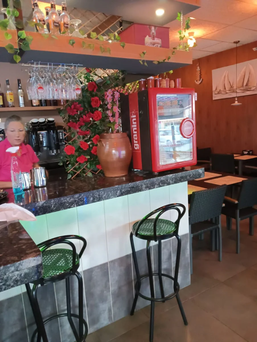 Commercial Of 121 M² In L’escala, Spain