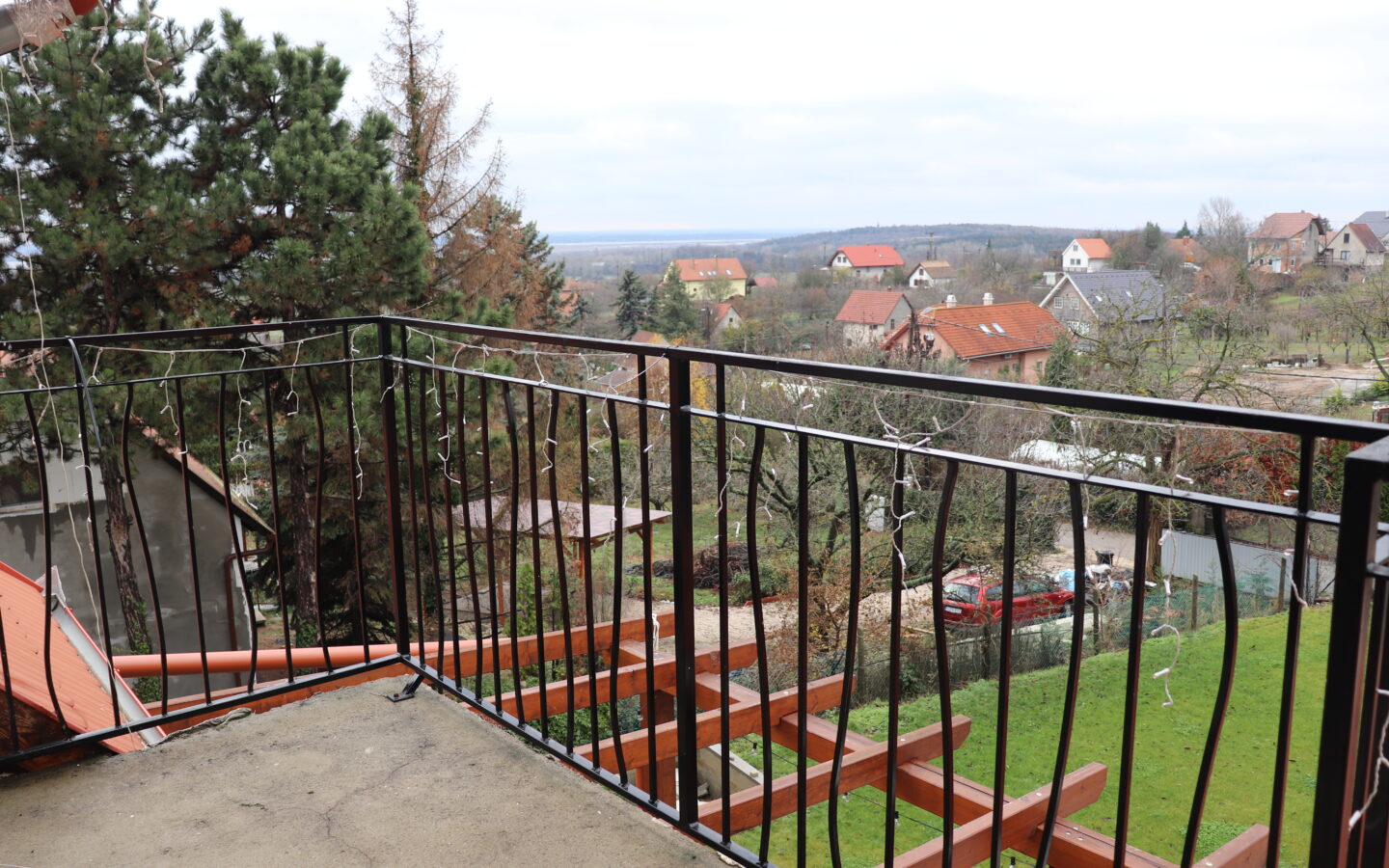 A Home With A View In Velence