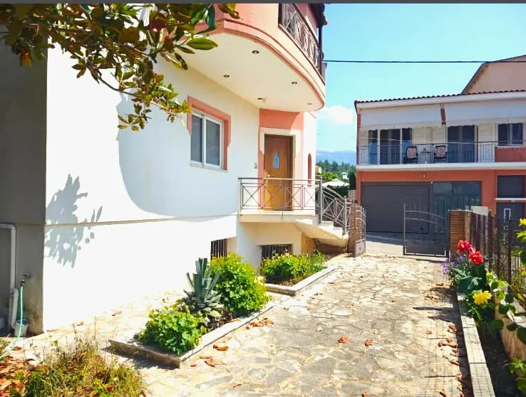 Detached House In Epirus, 300 M² With Multiple Features