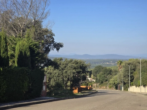 6-bedroom House In Begur, Spain (403 M²)