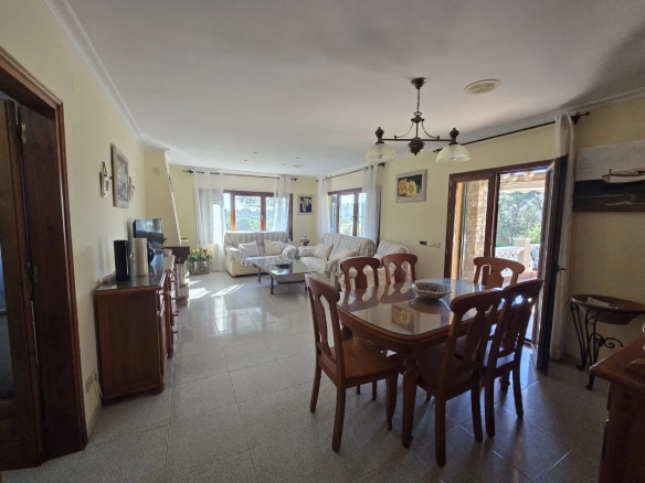6-bedroom House In Begur, Spain (403 M²)