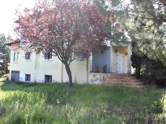 Villa Of 320 M² In The Suburbs Of Thessaloniki