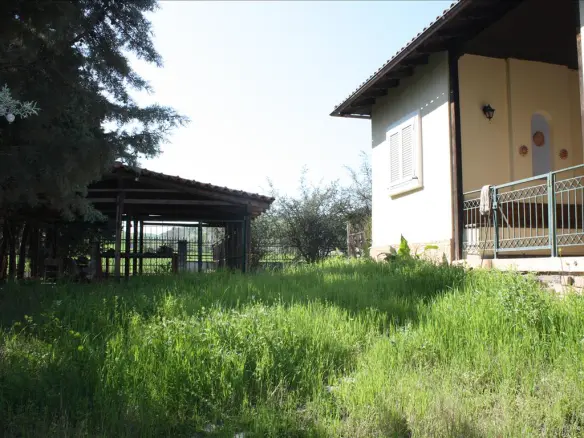 Villa Of 320 M² In The Suburbs Of Thessaloniki