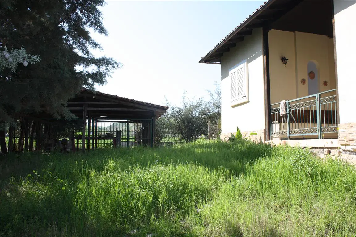 Villa Of 320 M² In The Suburbs Of Thessaloniki