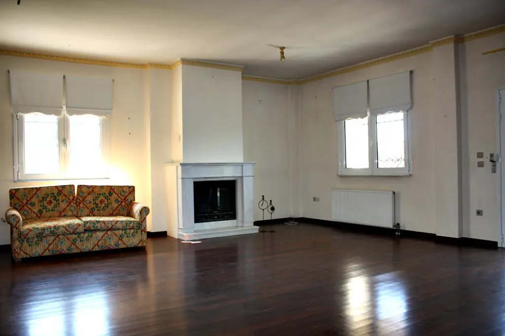 Villa Of 320 M² In The Suburbs Of Thessaloniki