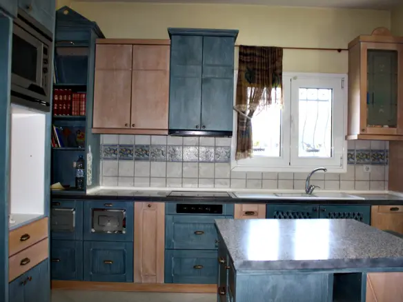 Villa Of 320 M² In The Suburbs Of Thessaloniki