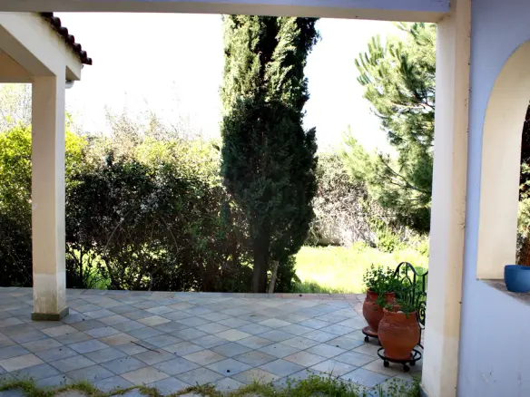 Villa Of 320 M² In The Suburbs Of Thessaloniki