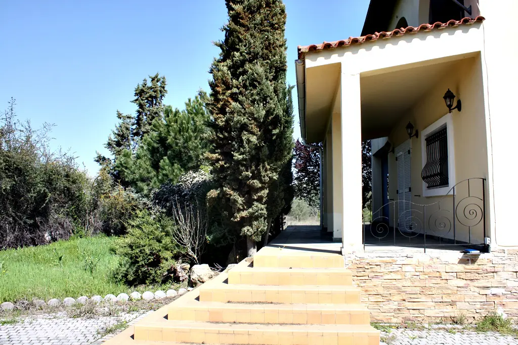 Villa Of 320 M² In The Suburbs Of Thessaloniki
