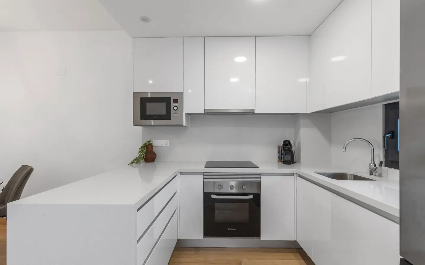 2-bedroom Penthouse In Torrevieja, Spain (72 M²)