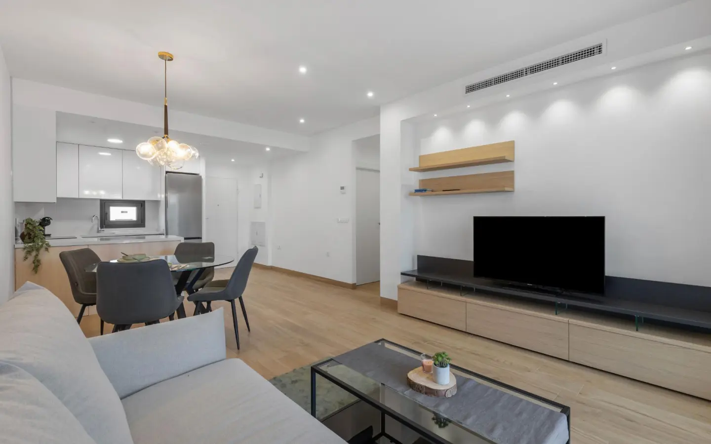 2-bedroom Penthouse In Torrevieja, Spain (72 M²)