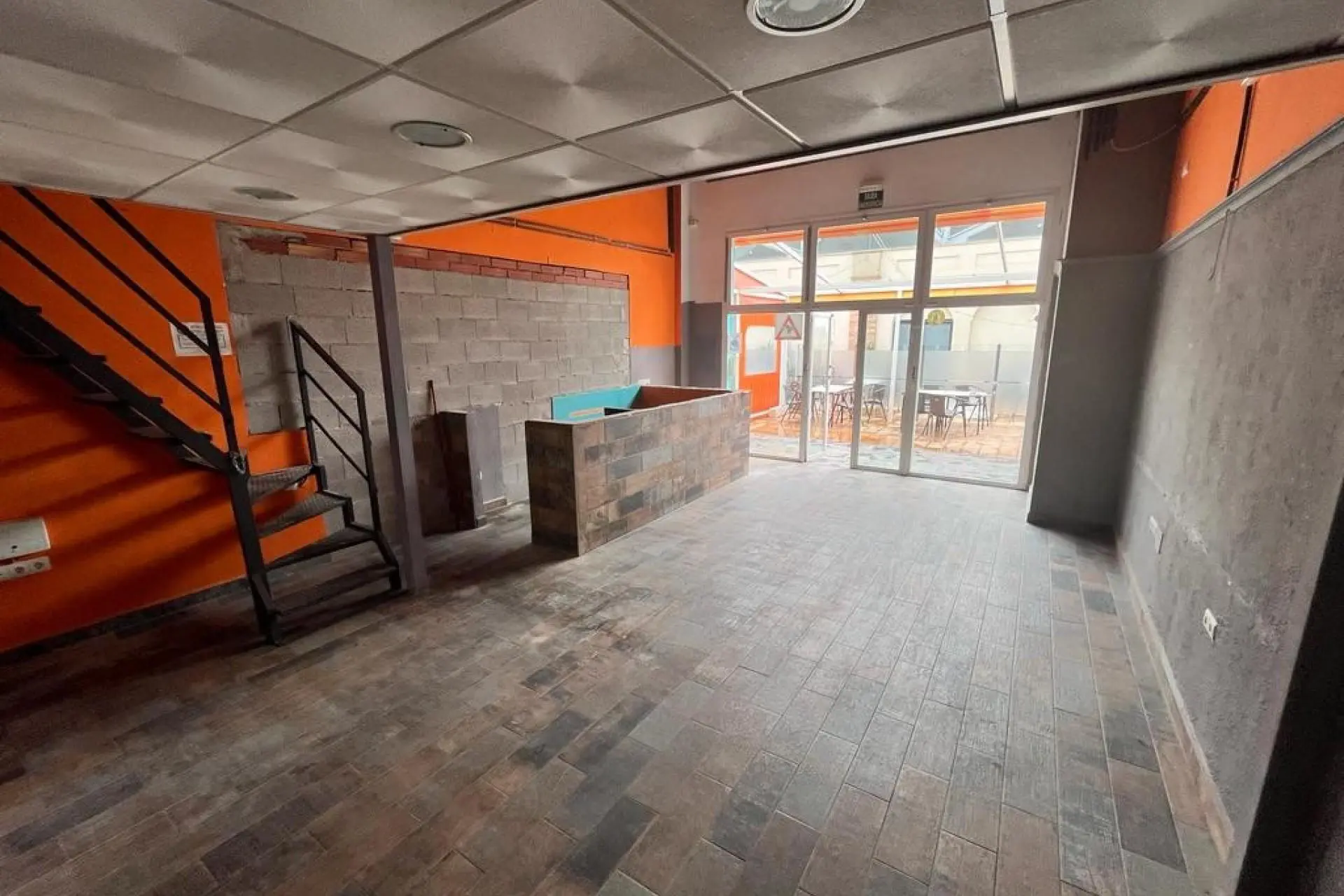 Commercial Unit Of 72 M² In Algorfa, Spain