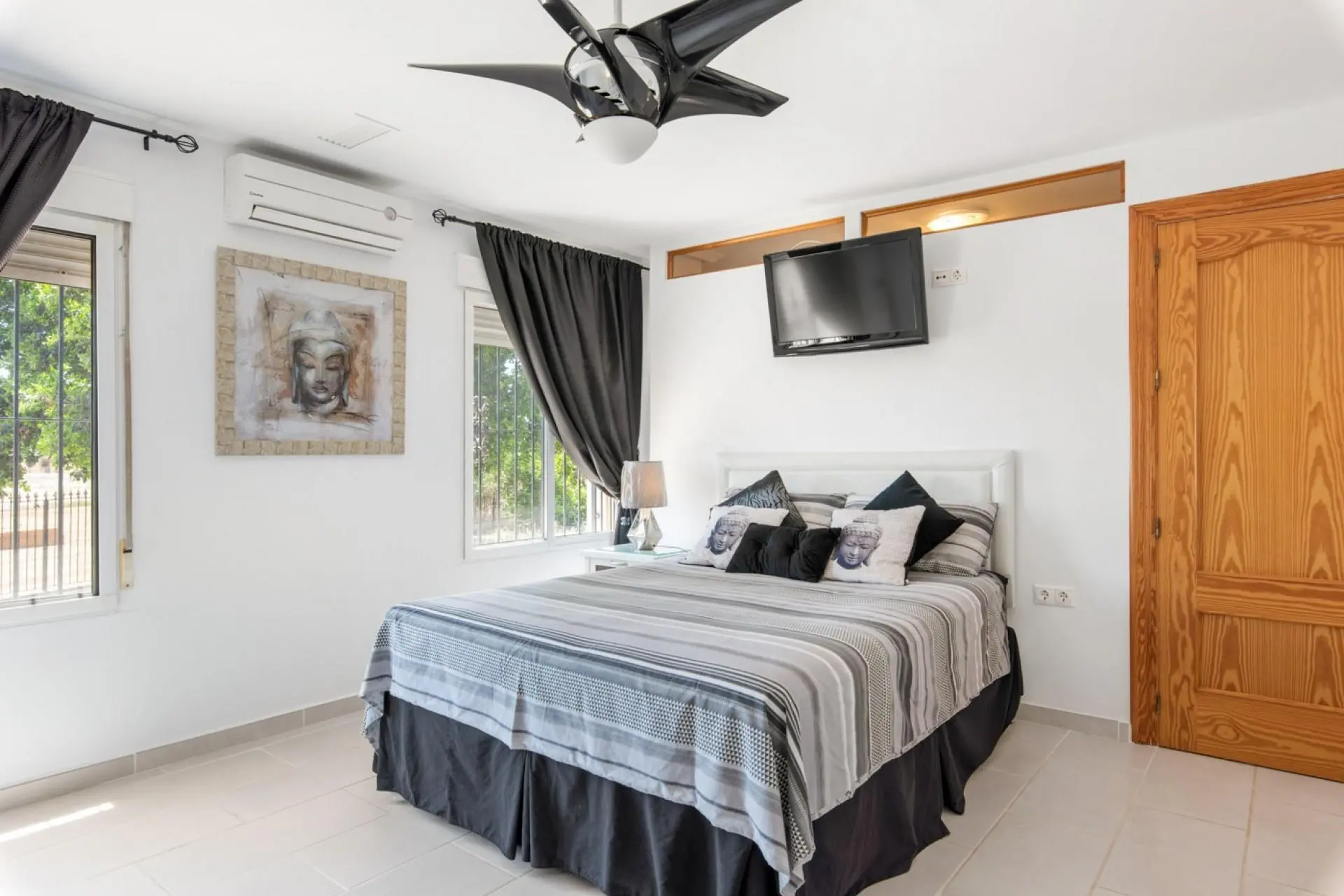 Villa Of 540 M² In Catral, Spain
