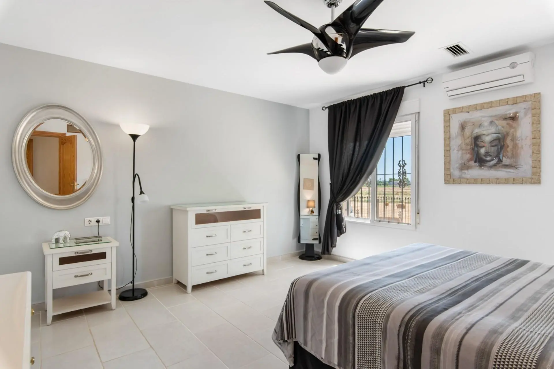 Villa Of 540 M² In Catral, Spain