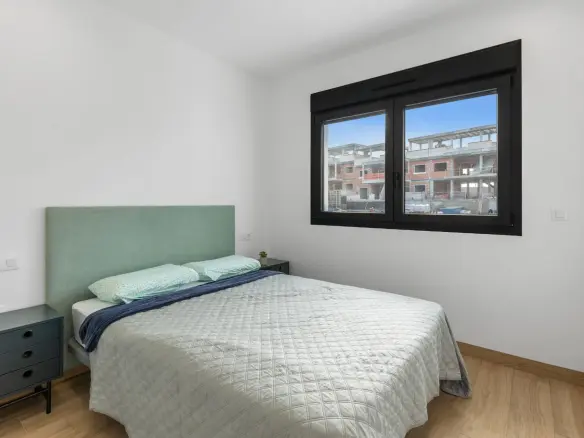 2-bedroom Penthouse In Torrevieja, Spain (72 M²)
