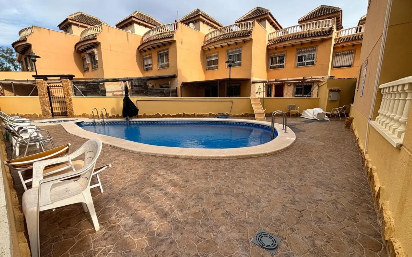5-bedroom Terraced House In Guardamar Del Segura, Spain (110 M²)