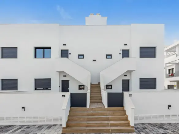2-bedroom Penthouse In Torrevieja, Spain (72 M²)