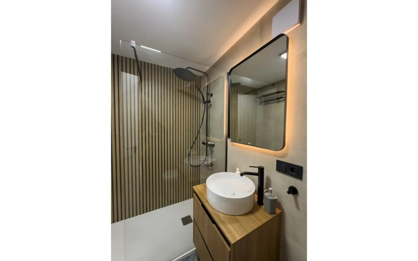 2-bedroom Apartment In Torrevieja, Spain (80 M²)