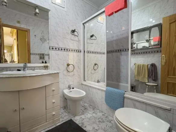 3-bedroom Apartment In Torrevieja, Spain (88 M²)