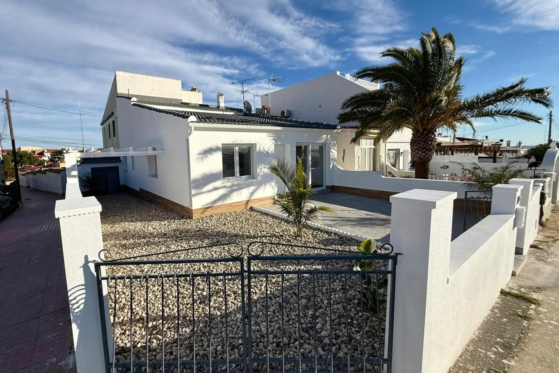 Terraced House Of 80 M² With Garden In Rojales