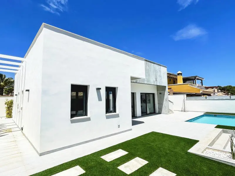 Villa Of 112 M² With Sea Views In Pilar De La Horadada