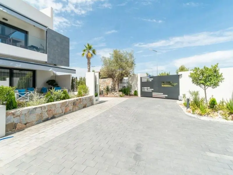 Bungalow Of 74 M² In Torrevieja, Spain