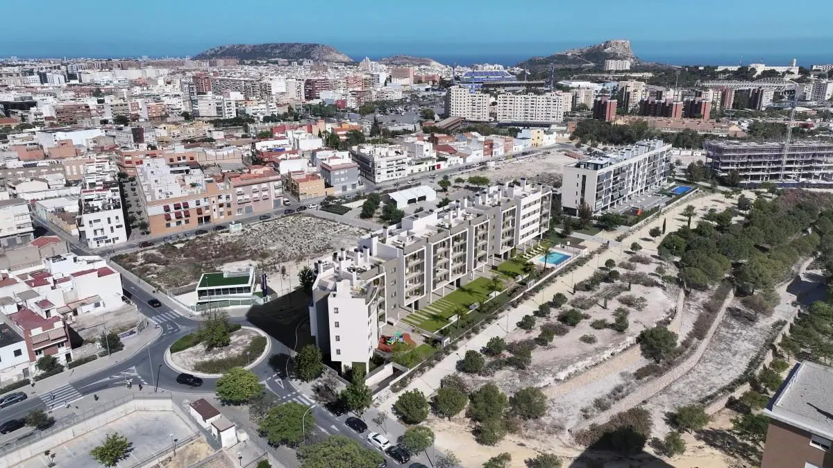 Apartment Of 97 M² In Alicante, Spain