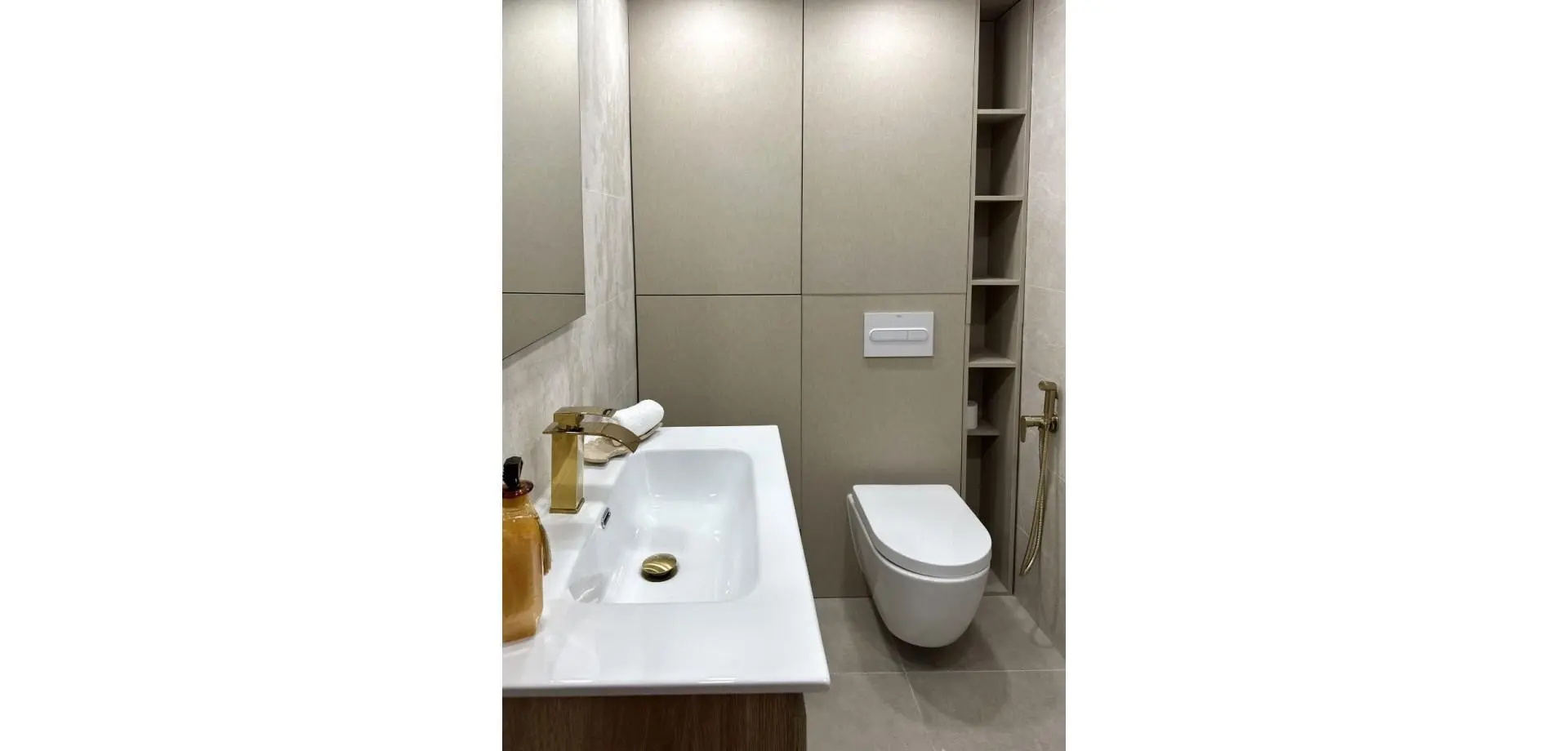 Apartment Of 91 M² With Sea View In Torrevieja, Spain