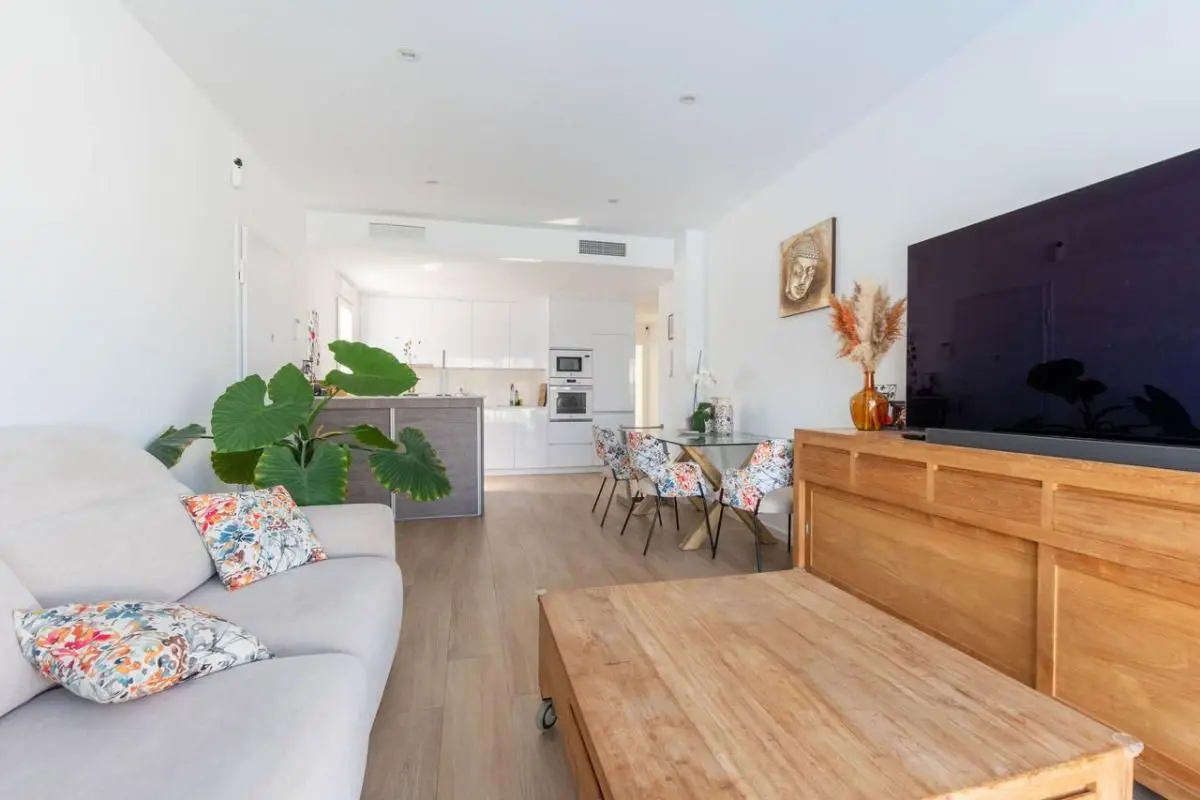 Terraced House Of 110 M² In Avileses