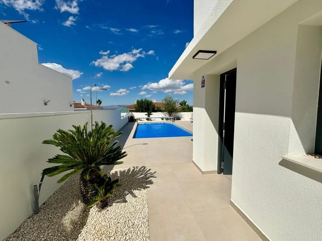 Villa Of 120 M² In Rojales, Spain