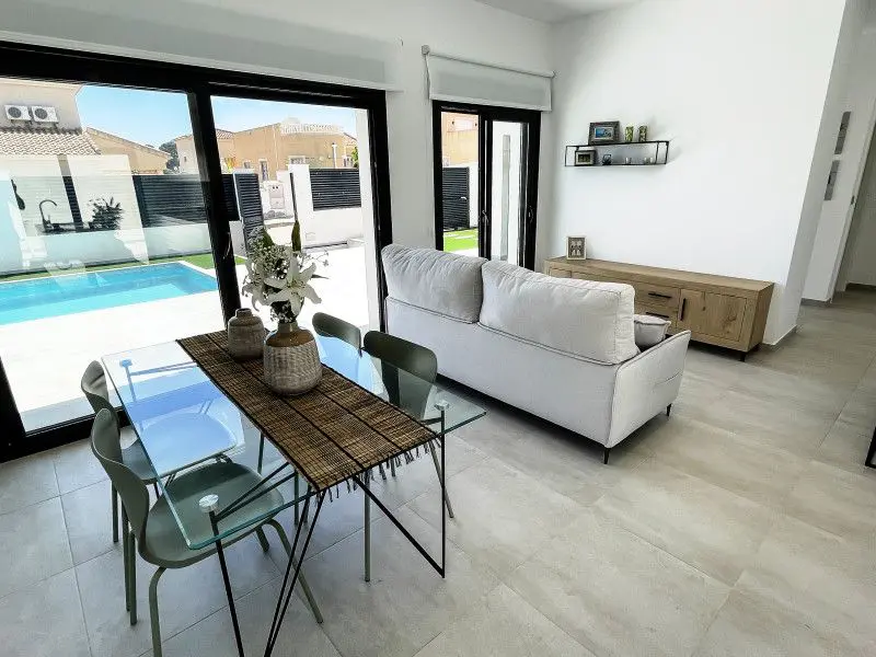Villa Of 112 M² With Sea Views In Pilar De La Horadada