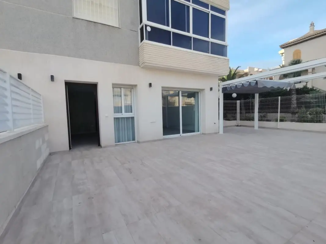 Apartment Of 110 M² In Torrevieja, Spain