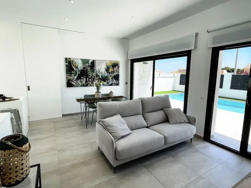 Villa Of 112 M² With Sea Views In Pilar De La Horadada