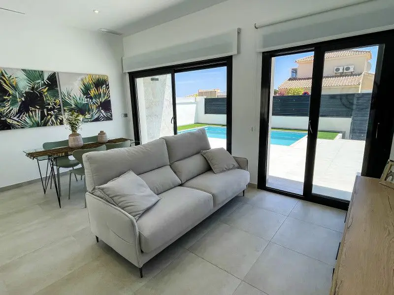Villa Of 112 M² With Sea Views In Pilar De La Horadada