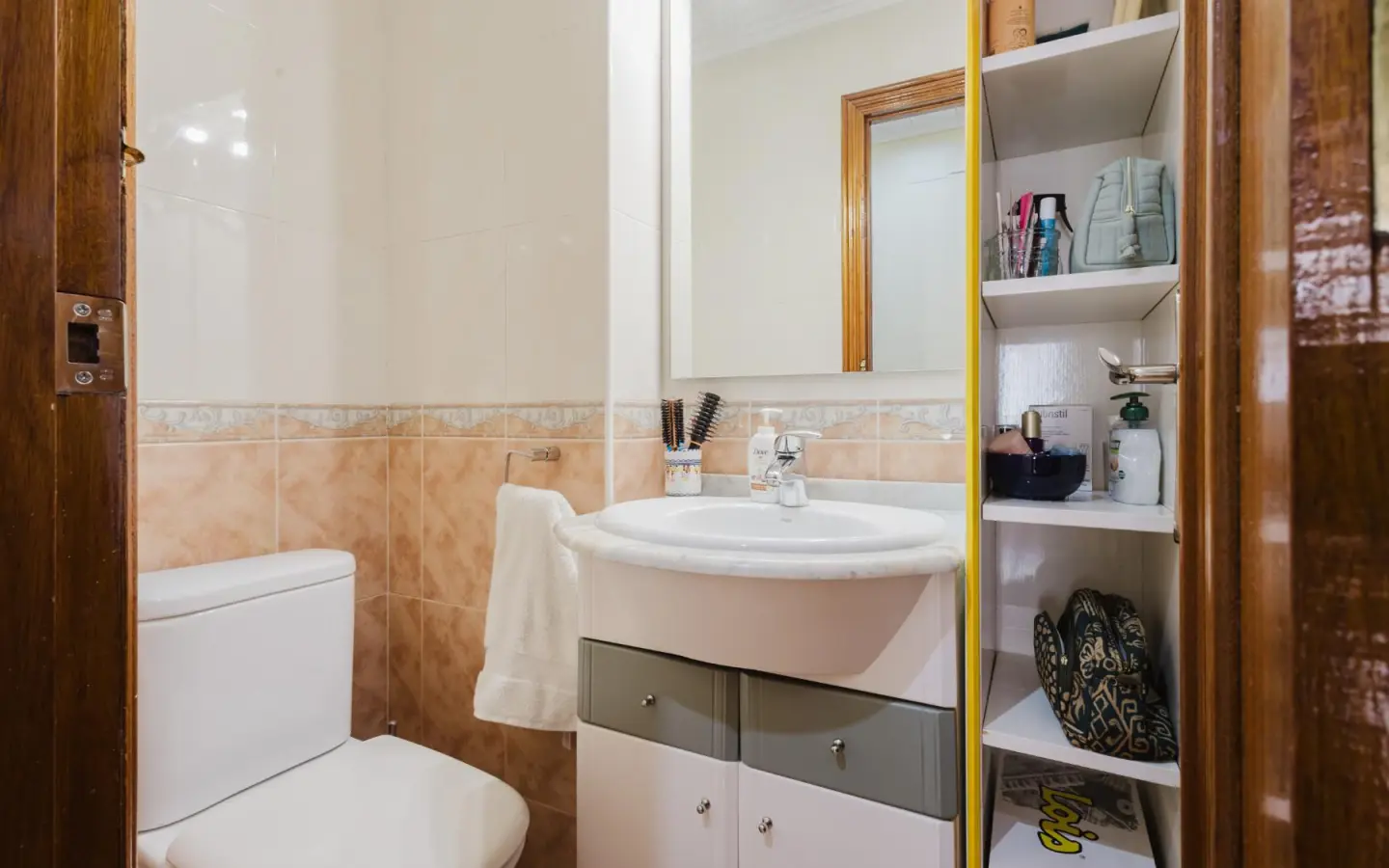 3-bedroom Apartment In Torrevieja, Spain (100 M²)