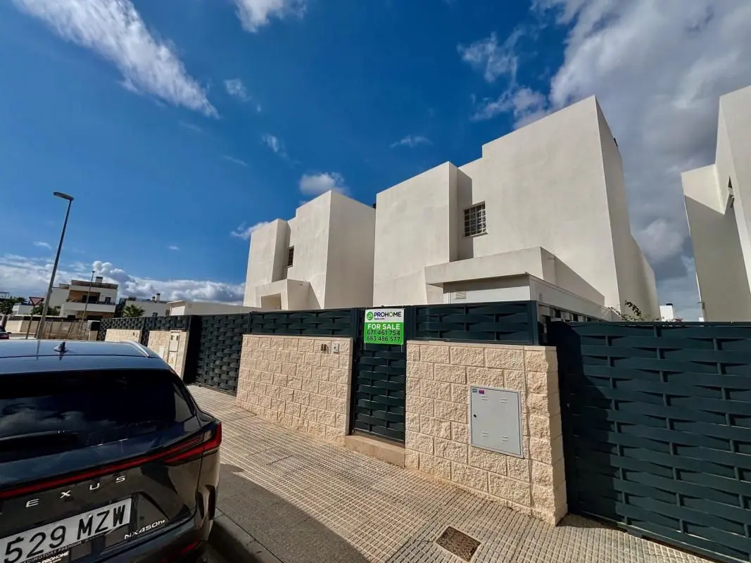 Villa Of 118 M² In Benijofar, Spain