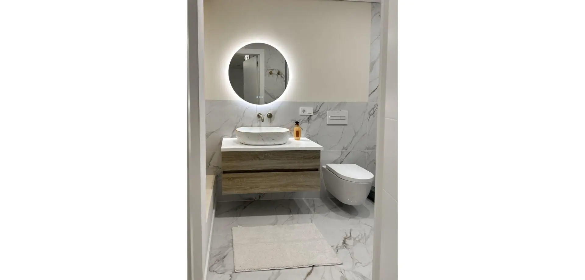 Apartment Of 91 M² With Sea View In Torrevieja, Spain